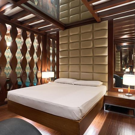 Victoria Court Malabon Hotel Valenzuela Eksteriør billede